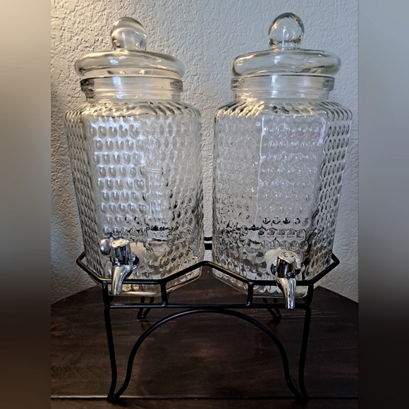 Kohl's Department store Kitchen Dual Glass Drink Dispenser With